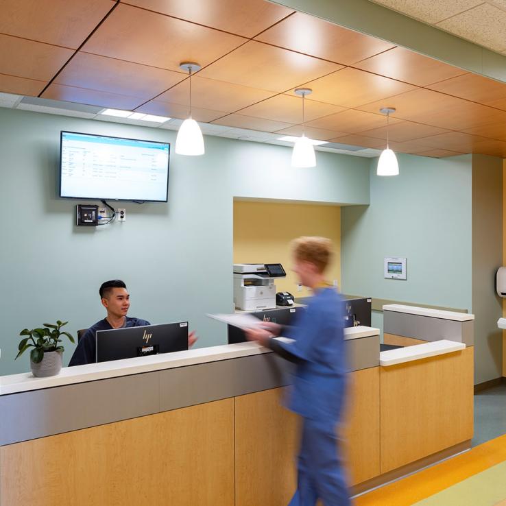 Kaiser Redwood City labor and delivery reception desk